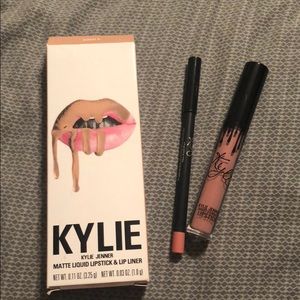 Kylie Jenner lipstick